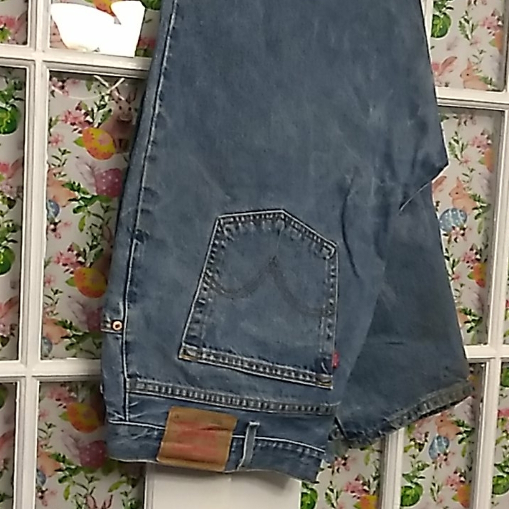 Levi's 550's stone-washed jeans